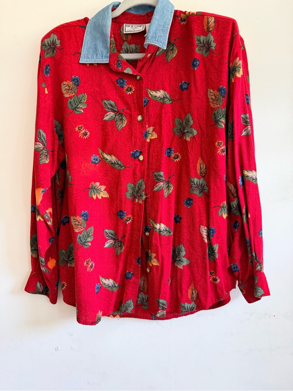 New Look Red Floral Button-Down Shirt with Contrast Denim Collar